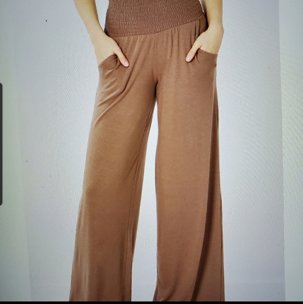 Zenana brown pazolla pants with pockets N.W.T